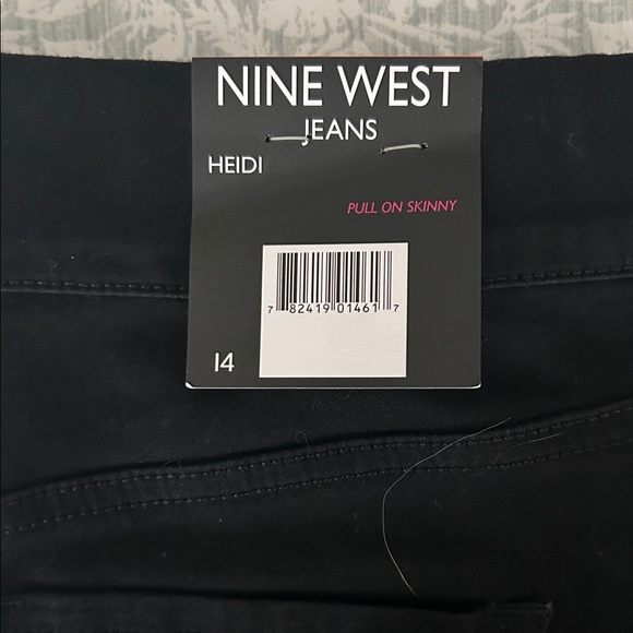 Nine West Heidi Pull On Jeans - Picture 4 of 6